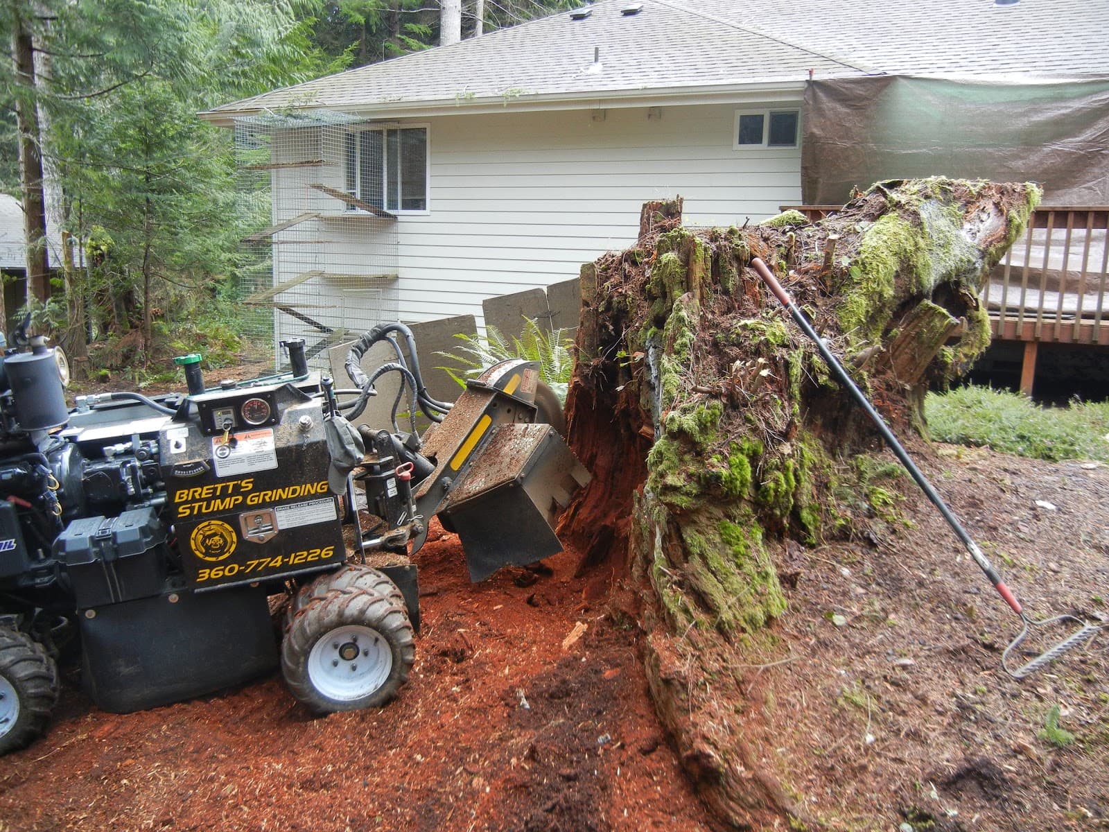 Brett's Stump Grinding