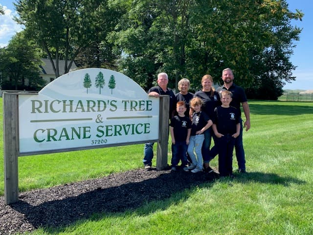 Richard's Tree & Crane Service