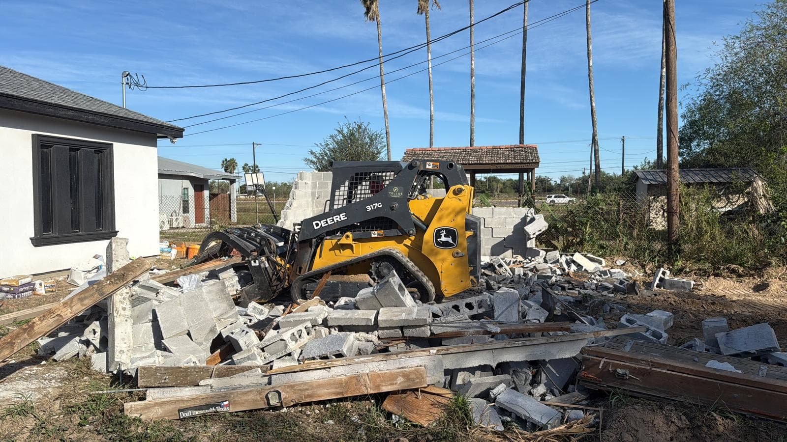 Juan Palmas Tree Service Stump grinding