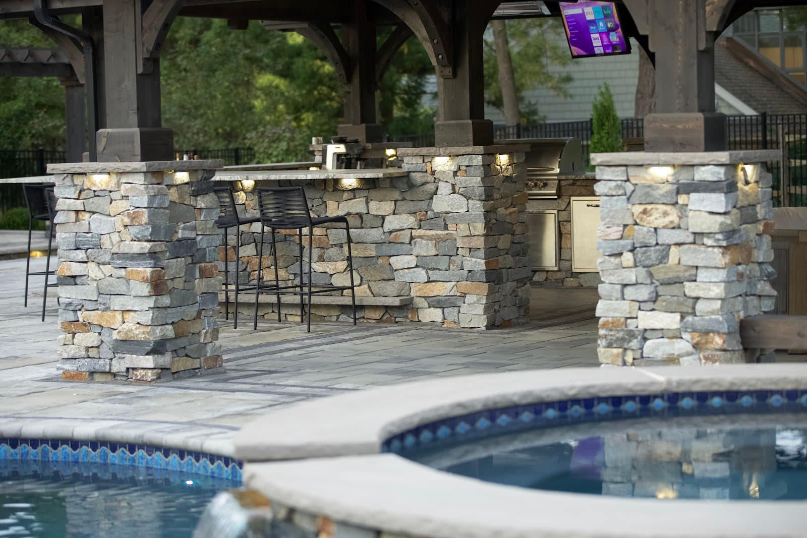 New Castle Commercial Lawn & Landscape