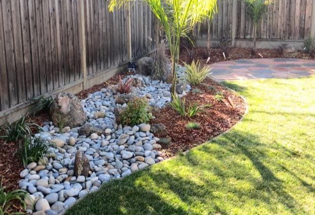 Orellana Lawn & Tree Services